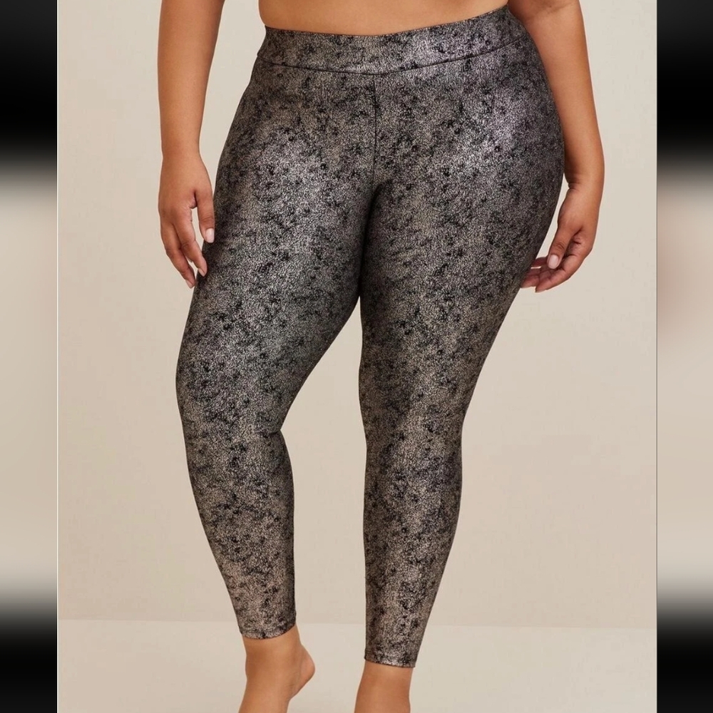TORRID Full Length Crackle Leggings 2x/18-20 NWT